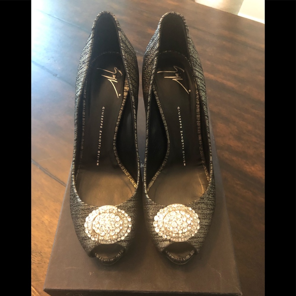Giuseppe Zanotti Pumps